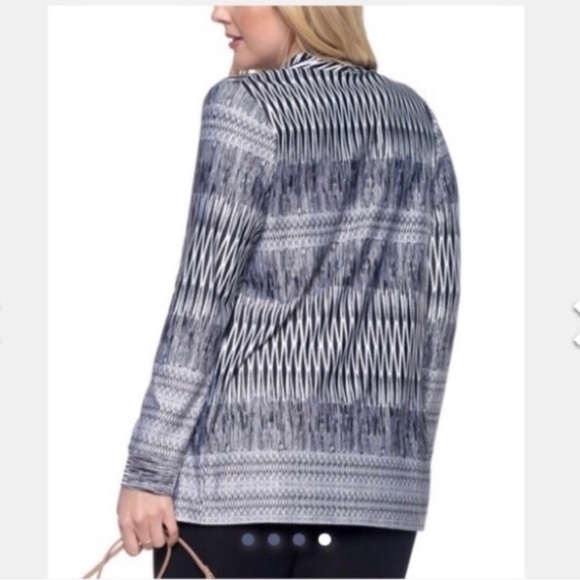 HG Twenty Six Open Front Top - Picture 3 of 7